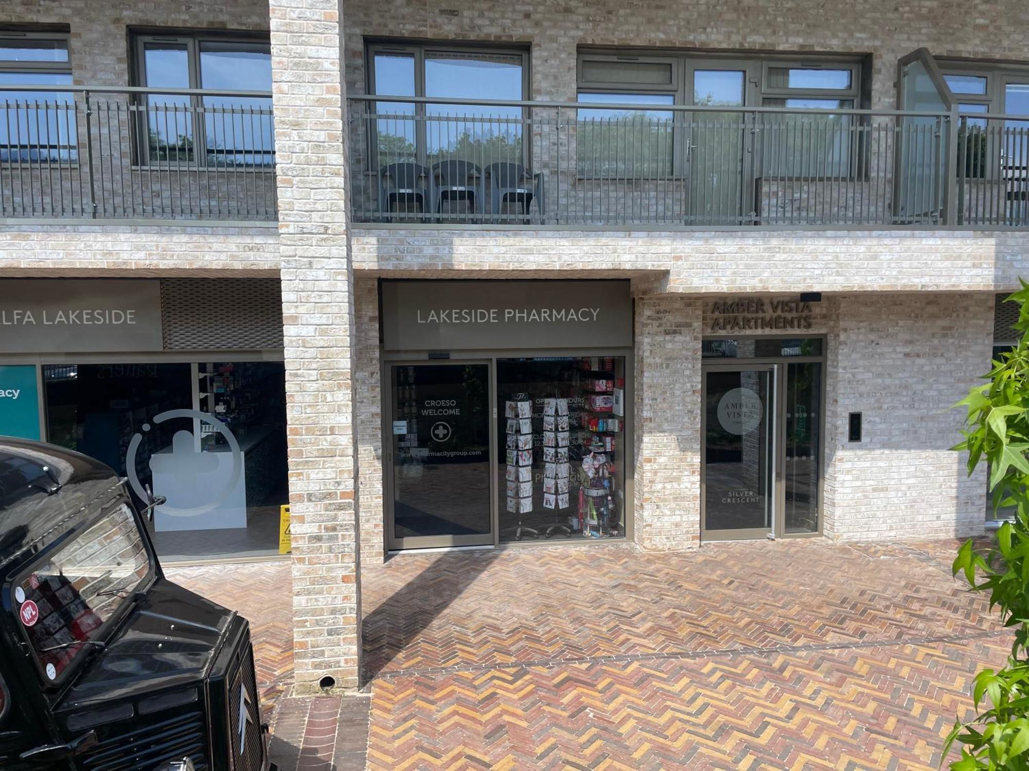 Amber Vista 2 Bedroom Apartments- Supermarket, Coffee Shop, Restaurants & Parking Below Cardiff Exterior foto