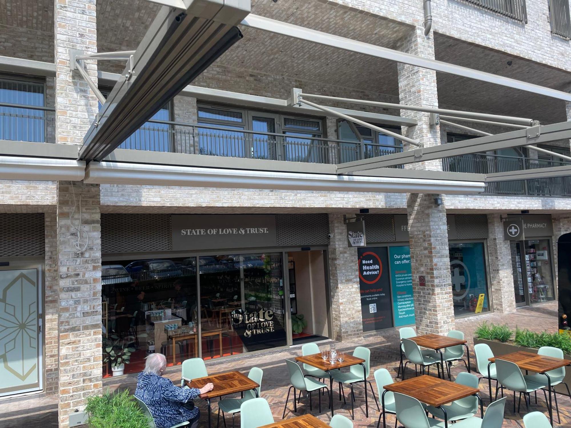 Amber Vista 2 Bedroom Apartments- Supermarket, Coffee Shop, Restaurants & Parking Below Cardiff Exterior foto