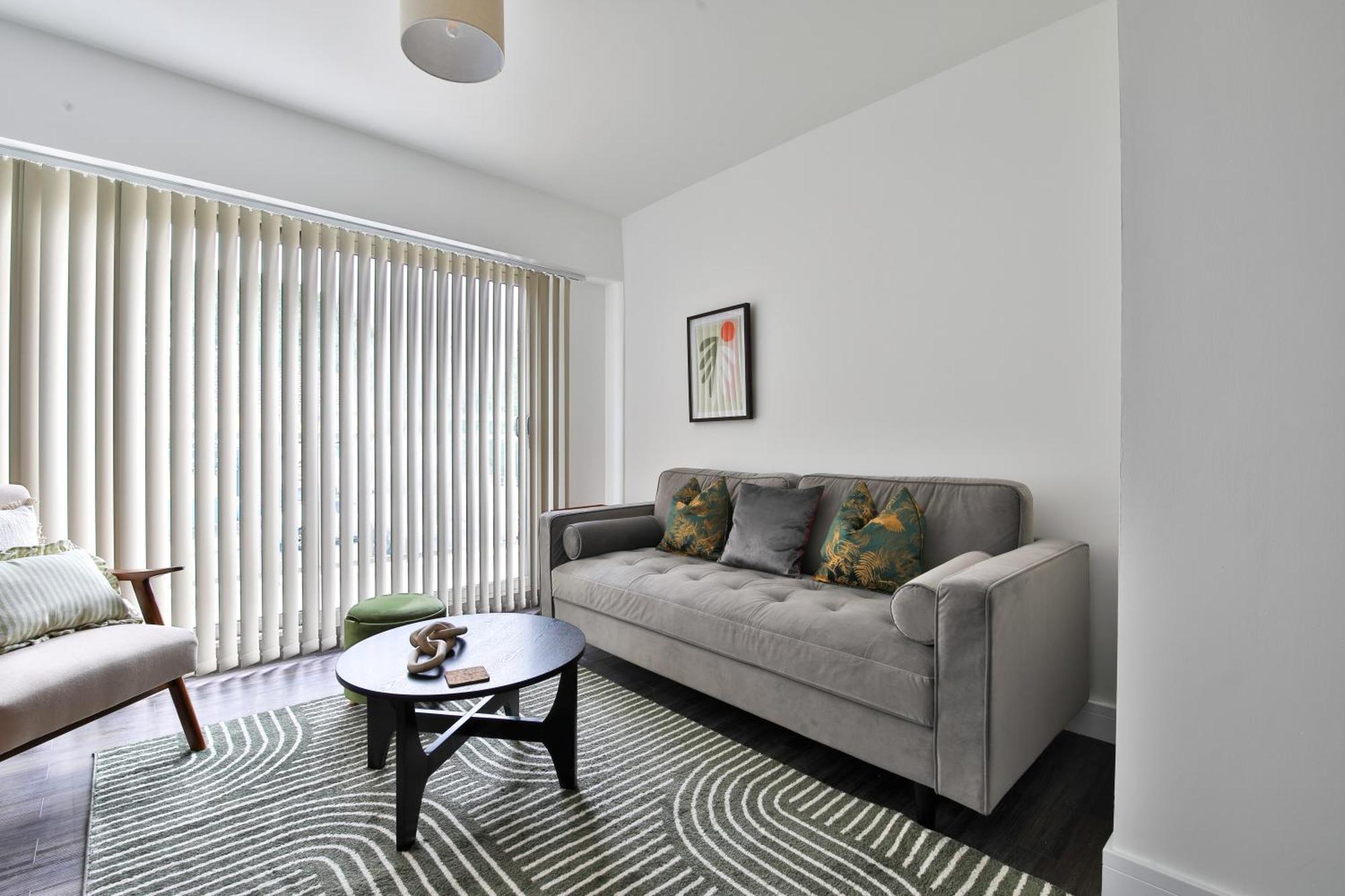Amber Vista 2 Bedroom Apartments- Supermarket, Coffee Shop, Restaurants & Parking Below Cardiff Exterior foto