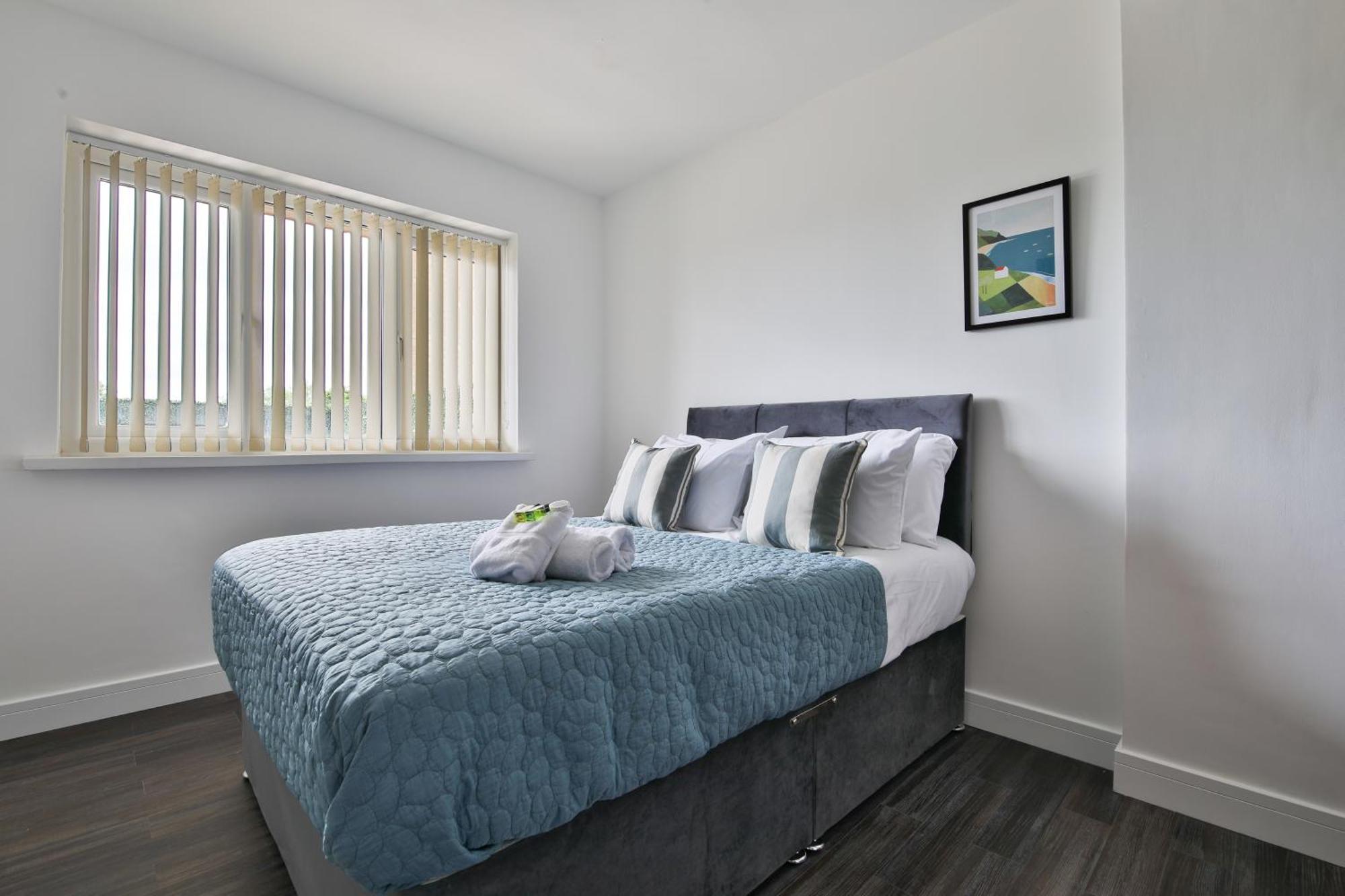 Amber Vista 2 Bedroom Apartments- Supermarket, Coffee Shop, Restaurants & Parking Below Cardiff Exterior foto
